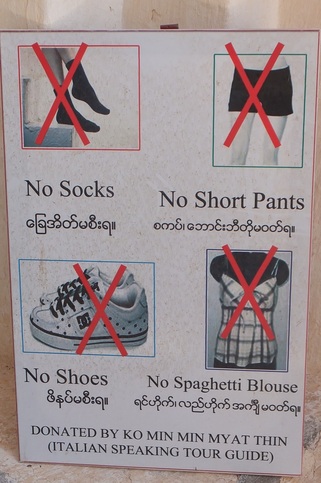 Đừng chọn đi một đôi giày/ dép hàng hiệu, thời trang Đừng chọn đi một đôi giày/ dép hàng hiệu, thời trang