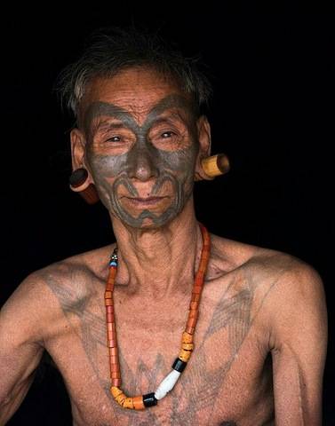 Chuyện lạ bộ lạc thu thập đầu lâu tại Myanmar - Ảnh 1 Chuyện lạ bộ lạc thu thập đầu lâu tại Myanmar - Ảnh 1