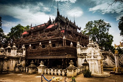 Khám phá Shwenandaw – ngôi chùa hay tu viện gỗ tếch độc nhất tại Myanmar Khám phá Shwenandaw – ngôi chùa hay tu viện gỗ tếch độc nhất tại Myanmar