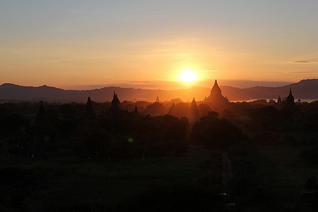 Chiêm ngưỡng cảnh hoàng hôn tuyệt đẹp ở 3 ngôi chùa tại Myanmar