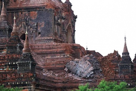 Chùa cổ nghìn năm tuổi bị phá hủy trong vụ động đất Myanmar