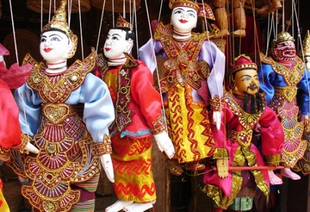 Đến Myanmar mua quà lưu niệm độc đáo: Khám phá văn hóa đa dạng qua những món đồ thú vị