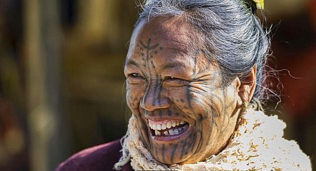 Ghé thăm bộc lạc người ‘’mặt hổ’’ tại miền tây Myanmar
