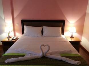 Grand Laurel Hotel 3***