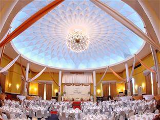 Khách sạn Inya Lake Hotel 4****