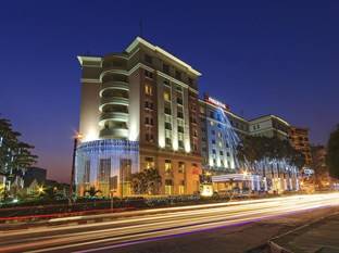 Khách sạn Parkroyal Yangon Hotel 5***** Khách sạn Parkroyal Yangon Hotel 5*****