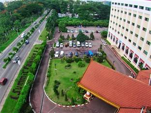 Khách sạn Summit Parkview Yangon 4****