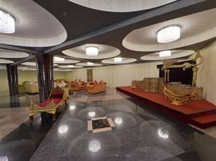 Khách sạn Taw Win Garden Hotel 4****