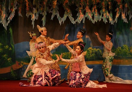 Lễ Hội Truyền Thống Âm Nhạc Myanmar