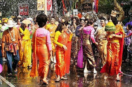 Trải nghiệm lễ hội té nước tại Myanmar