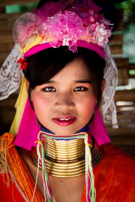Tục Đeo Vòng Cổ Kỳ Lạ Của Bộ Lạc Kayan Ở Myanmar