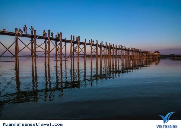 Những bức ảnh huyền ảo về đất phật Myanmar - Ảnh 3