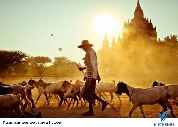 Những bức ảnh huyền ảo về đất phật Myanmar - Ảnh 13