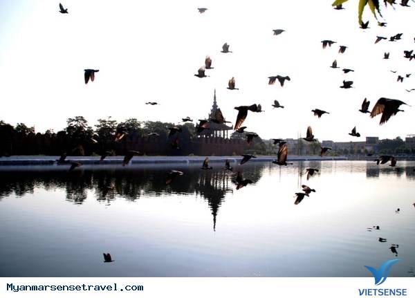 Những bức ảnh huyền ảo về đất phật Myanmar - Ảnh 9