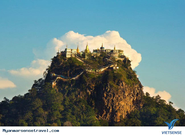 Tận hưởng khung cảnh mở ảo ở núi Popa của Myanmar - Ảnh 1 Tận hưởng khung cảnh mở ảo ở núi Popa của Myanmar - Ảnh 1