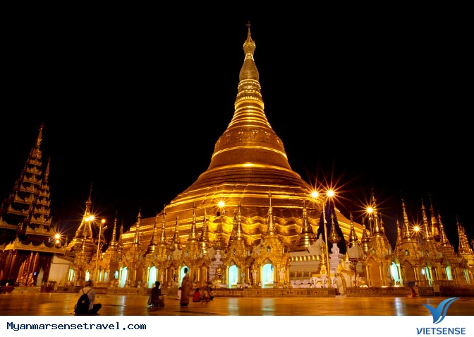 Độc đáo lễ hội tại Shwedagon – ngôi chùa linh thiêng bậc nhất Myanmar - Ảnh 2 Độc đáo lễ hội tại Shwedagon – ngôi chùa linh thiêng bậc nhất Myanmar - Ảnh 2