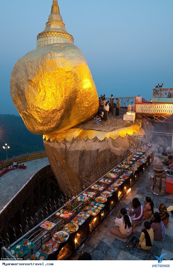 Hòn đá vàng Chênh vênh đầy nguy hiểm ở Myanmar - Ảnh 6