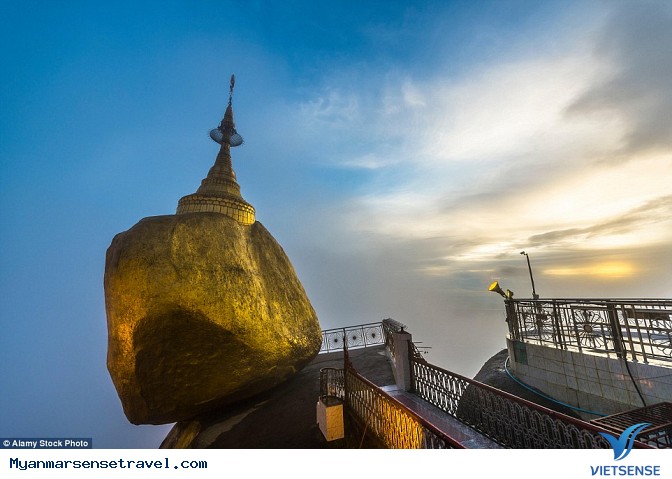 Hòn đá vàng Chênh vênh đầy nguy hiểm ở Myanmar - Ảnh 7