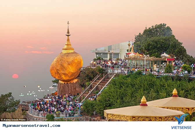 Hòn đá vàng Chênh vênh đầy nguy hiểm ở Myanmar - Ảnh 5