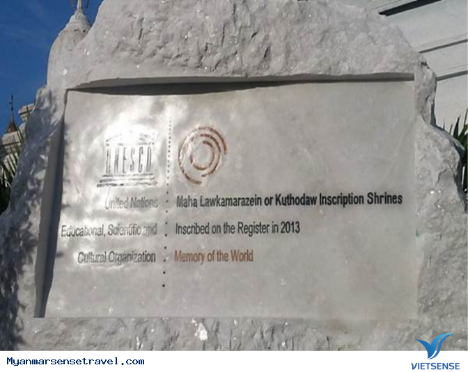 Chiêm ngưỡng cuốn sách lớn nhất thế giới Chiêm ngưỡng cuốn sách lớn nhất thế giới