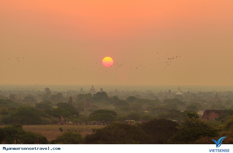 Khám Phá Bình Minh Huyền Ảo Nơi Thánh Địa Bagan - Ảnh 1 Khám Phá Bình Minh Huyền Ảo Nơi Thánh Địa Bagan - Ảnh 1