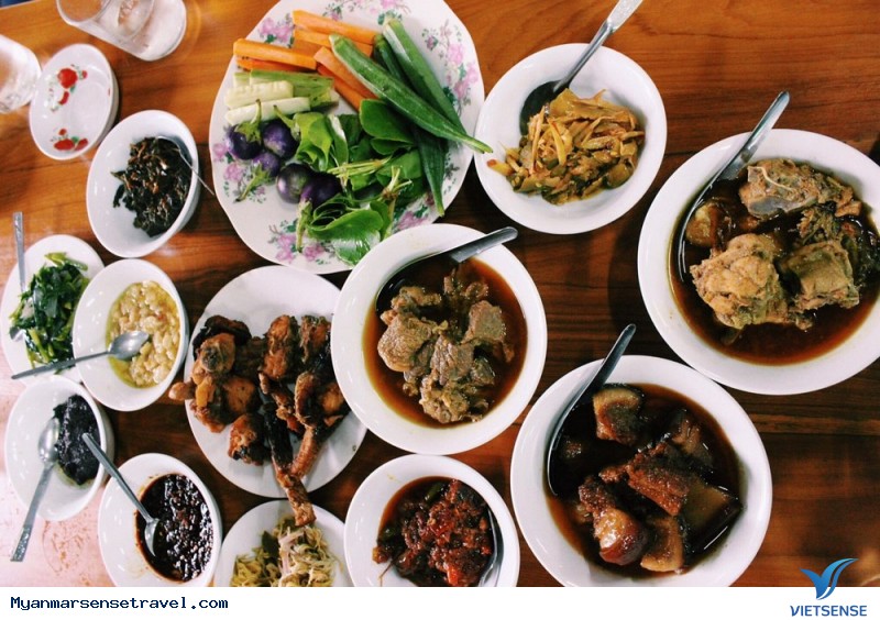 Thưởng thức buffet bình dân