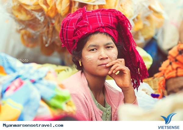 Ấn tượng những nụ cười thanaka