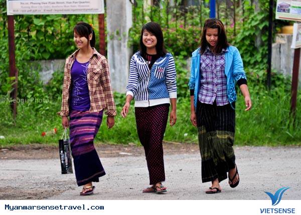 Ấn tượng những nụ cười thanaka