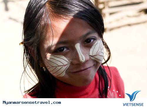 Bí Quyết Bảo Vệ Da Bằng Kem Chống Nắng Thanaka Của Người Myanmar