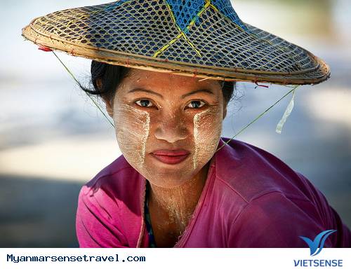 Bí Quyết Bảo Vệ Da Bằng Kem Chống Nắng Thanaka Của Người Myanmar