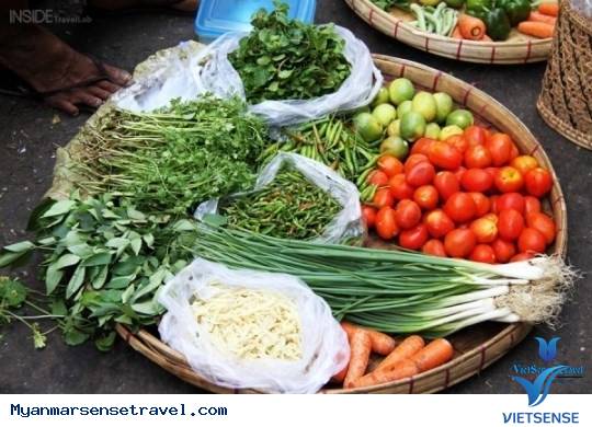 DẠO MỘT VÒNG CÁC KHU CHỢ LỀ ĐƯỜNG Ở YANGON, MYANMAR DẠO MỘT VÒNG CÁC KHU CHỢ LỀ ĐƯỜNG Ở YANGON, MYANMAR