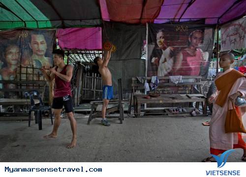 Đến Thăm Lò Võ Vỉa Hè Ở Thành Phố Yagon - Myanmar - Ảnh 7 Đến Thăm Lò Võ Vỉa Hè Ở Thành Phố Yagon - Myanmar - Ảnh 7