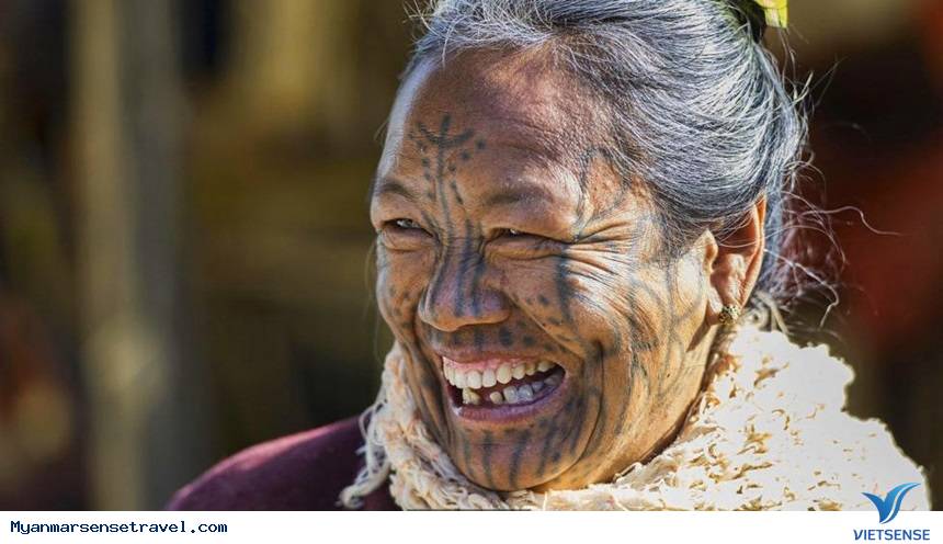 Ghé thăm bộc lạc người ‘’mặt hổ’’ tại miền tây Myanmar - Ảnh 1 Ghé thăm bộc lạc người ‘’mặt hổ’’ tại miền tây Myanmar - Ảnh 1