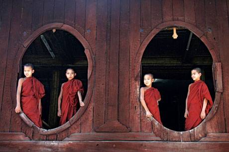 Inle Lake – Dưới bóng mặt trời Inle Lake – Dưới bóng mặt trời