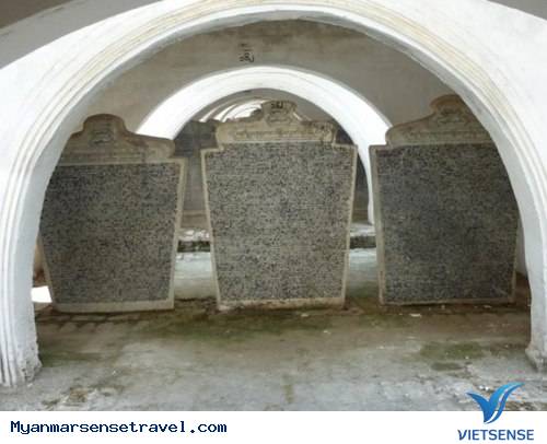 Khám Phá Bộ Sách Kinh Phật Lớn Nhất Thế Giới Tại Myanmar