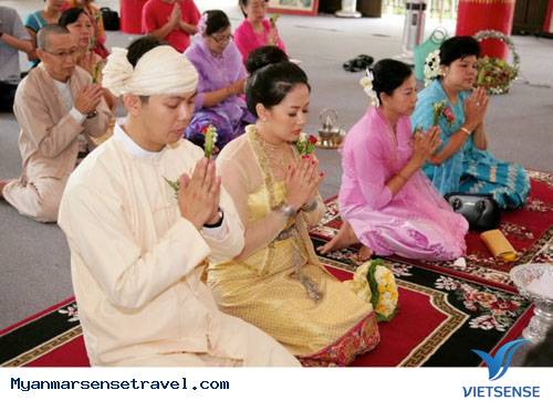 Lạ lùng tục kết hôn nhờ bói gà tại Myanmar - Ảnh 2 Lạ lùng tục kết hôn nhờ bói gà tại Myanmar - Ảnh 2