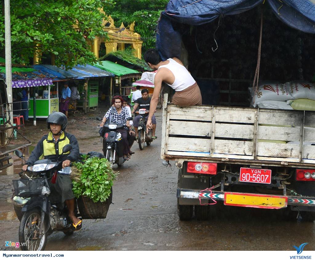Những Hình Ảnh Về Hệ Thống Giao Thông Khác Biệt Tại Myanmar - Ảnh 8 Những Hình Ảnh Về Hệ Thống Giao Thông Khác Biệt Tại Myanmar - Ảnh 8
