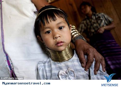 Những mỹ nhân cổ dài của bộ tộc Kayan Những mỹ nhân cổ dài của bộ tộc Kayan