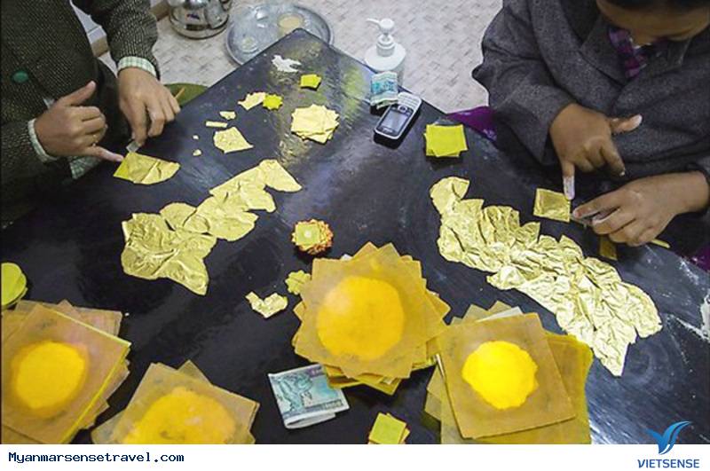 Ghé thăm một xưởng sản xuất vàng lá