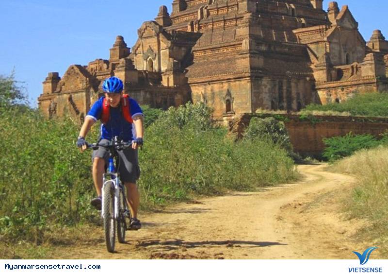 Khám phá thành phố bằng một chiếc xe đạp